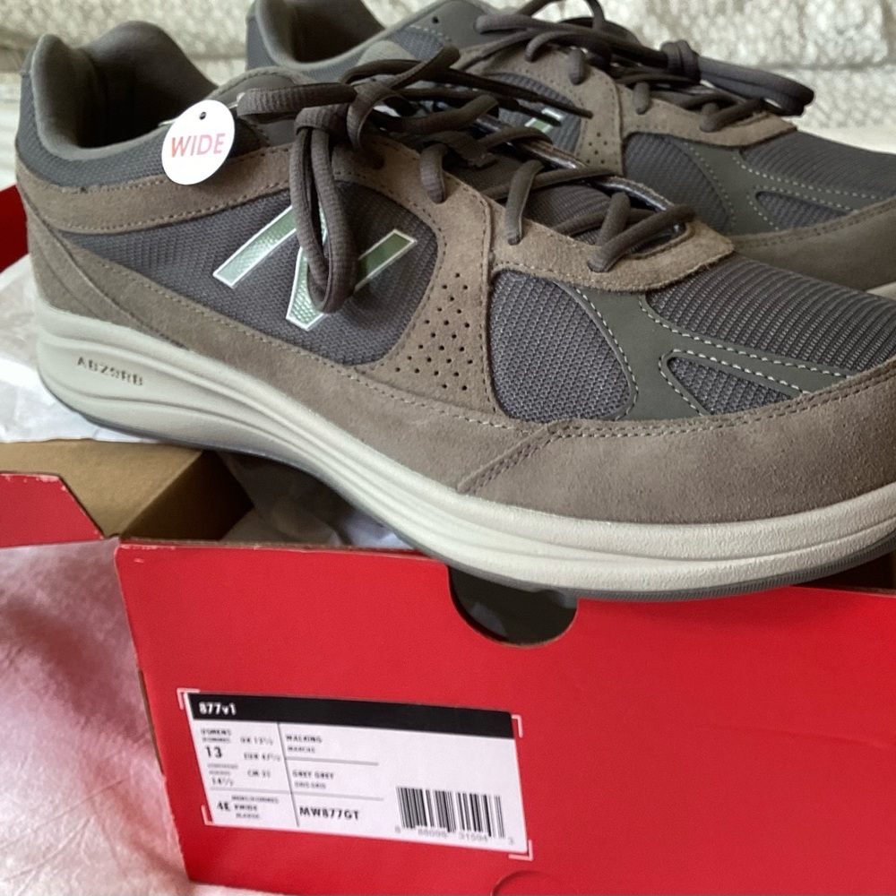 New Balance Men's Gray Athletic Shoes